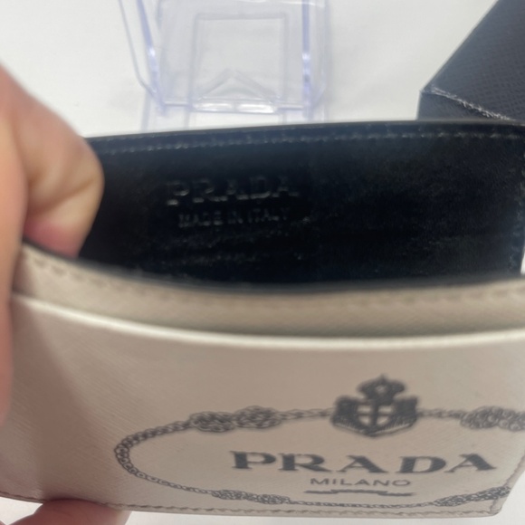 Prada Saffiano leather card holder - Picture 6 of 6